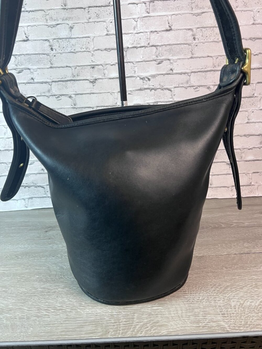Authentic Coach 9953 Helen Legacy Black Leather  Duffle Bucket Shoulder Bag - Picture 4 of 8